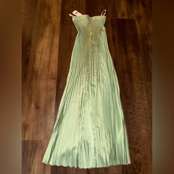 New Lidee Gala Skirt in Une Fleur Rose 8 - Picture 7 of 12